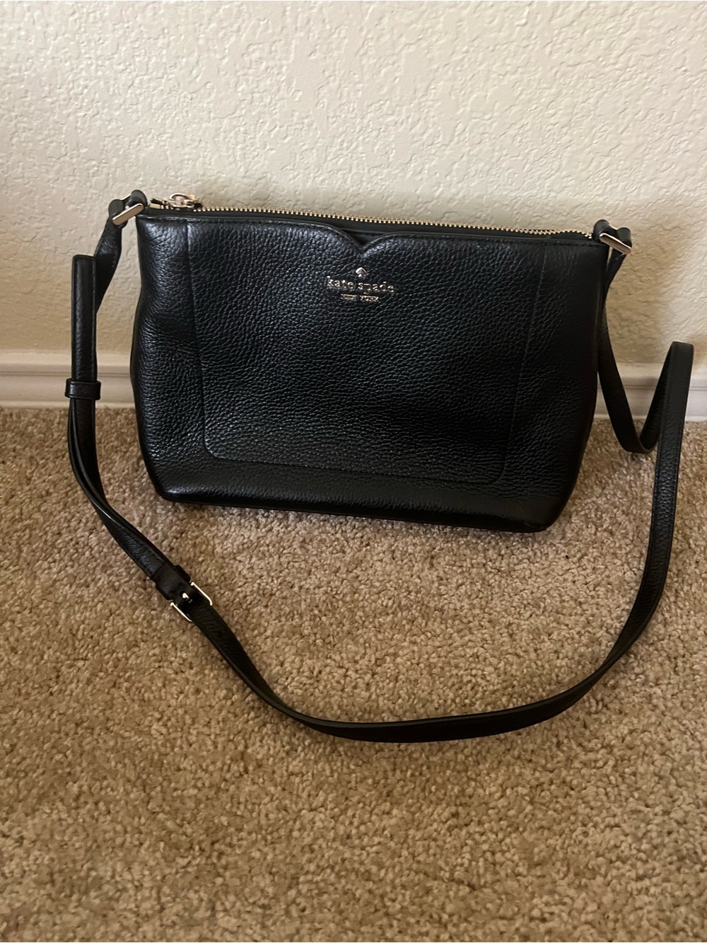 kate spade Black Pebbled Leather Adjustable Crossbody Bag